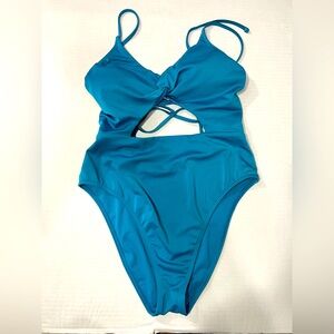 HOLLISTER SWIM SUIT (302)